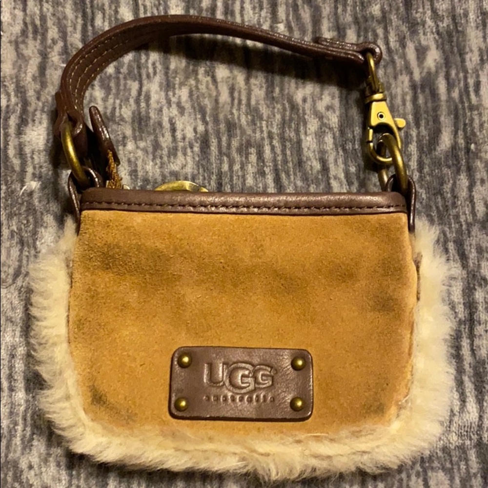UGG coin and card holder.